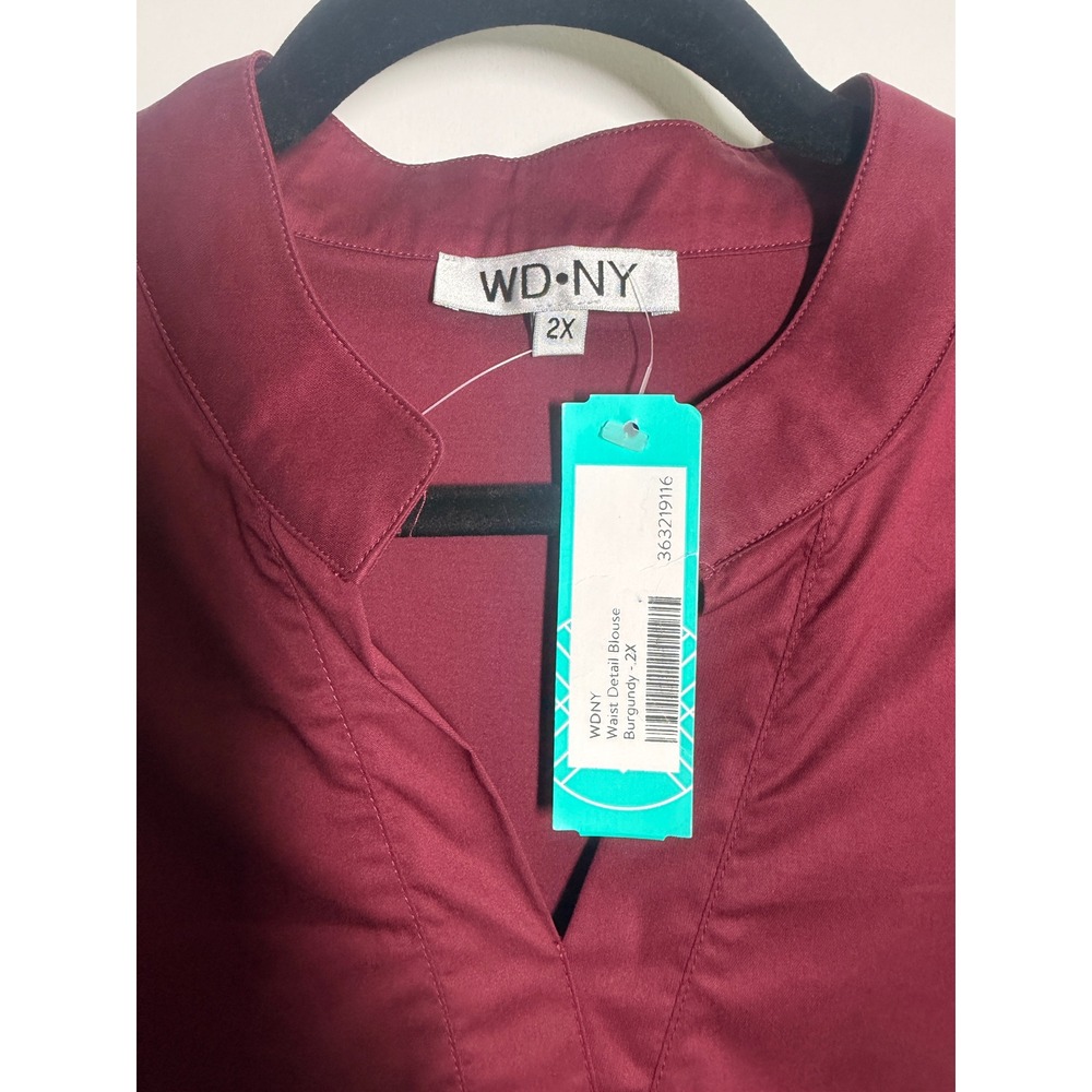 WD·NY Blouse Women 2X Burgundy NWT Eyelet Sleeve Split Neck Pullover Top - Picture 2 of 9